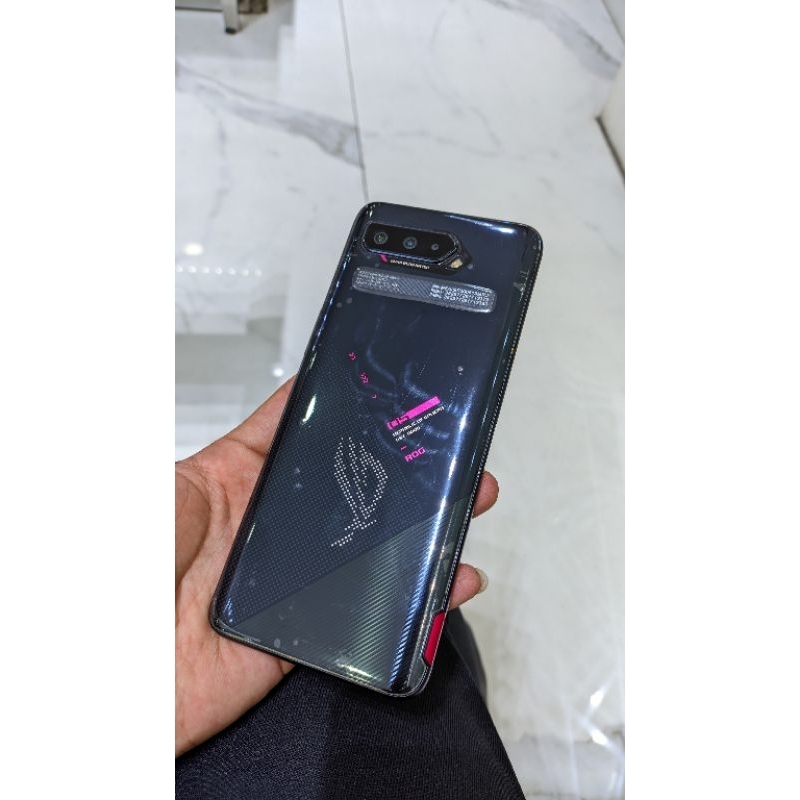 ASUS ROG PHONE 5 RAM 12/256GB MATOT CPU MINUS