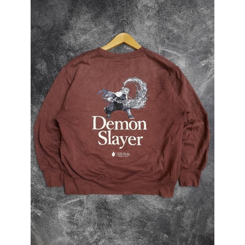 GU X DEMON SLAYER KIMETSU NO YAIBA CREWNECK