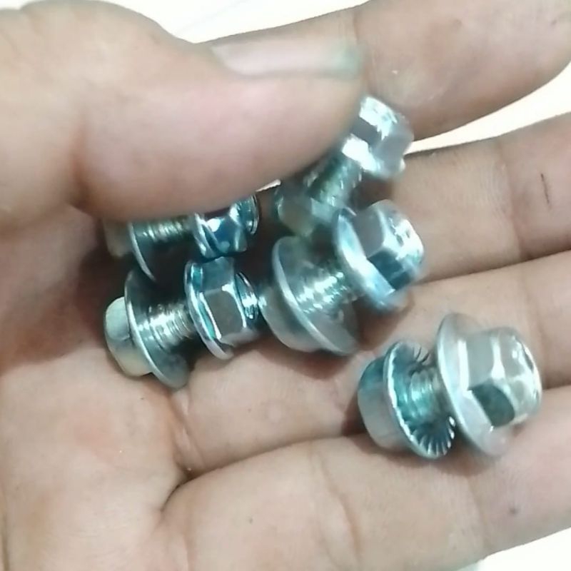 BAUT 10 FLANGE / BAUT M6X10 FLANGE PLUS MUR 10 FLANGE M6 4 set