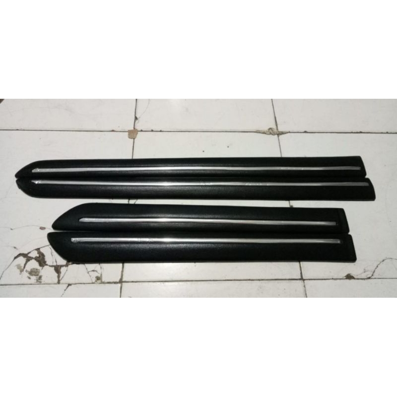 LIST LIS BODY LES BODY LIST LIS SAMPING SPG KARET PIU MOBIL AVANZA XENIA LAMA OLD 2004 2005 sd 2011 