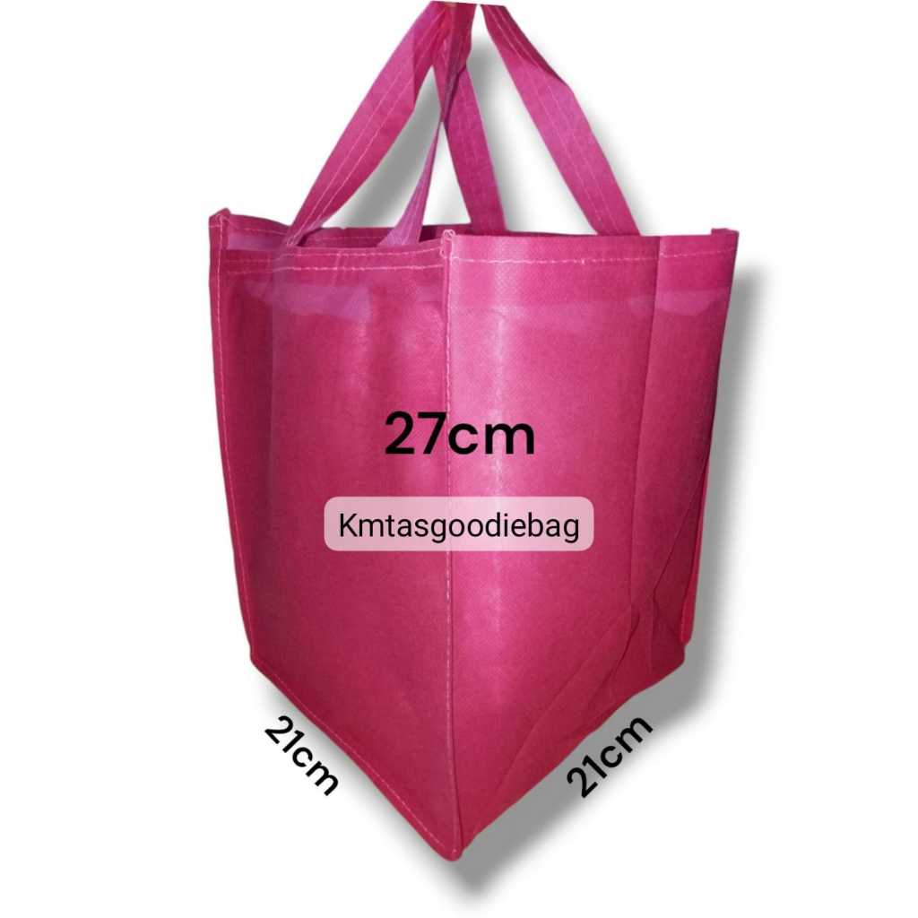 

Tas box jahit box besek nasi kotak 21x21x27 [ 20 ] isi 12pcs