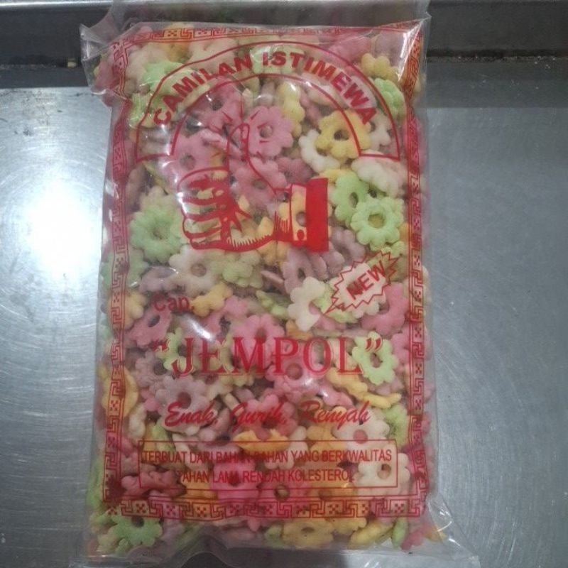 

JAJAN JADUL SAKURA PELANGI MERK TRIO