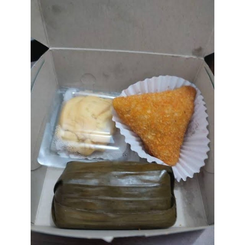 

Snack Box Isi 3 Kue Termurah