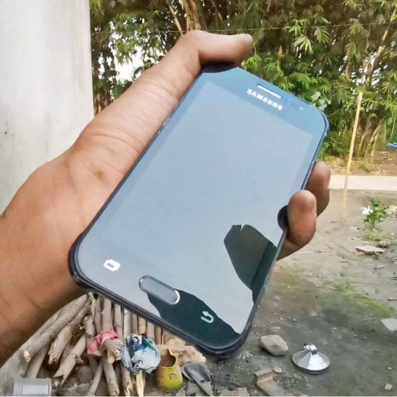 Hp bekas murah samsung J1 ace (baca deskripsi)