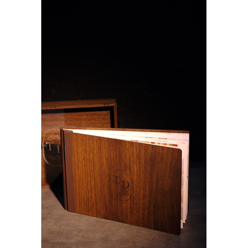WOODEN ALBUM MAGAZINE SAMBUNG 20x30CM 10 SHEETS + BOX CUSTOM DESIGN