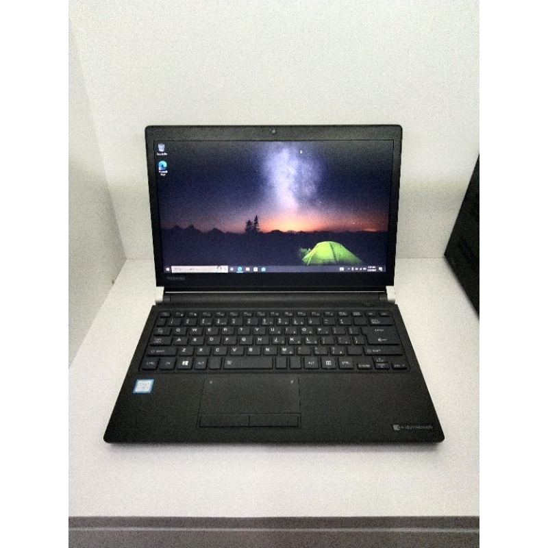 Toshiba dynabook R73 i5 gen 7||ram 8 GB ||SSD 256gb