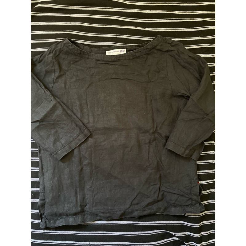 PRELOVED BLOUSE HITAM UNIQLO