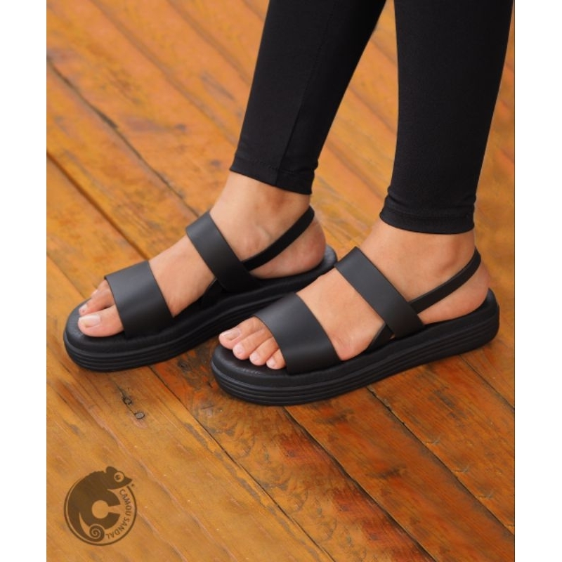 Ariana Raven Sandal Wanita Dari bahan perpaduan karet dan plastik