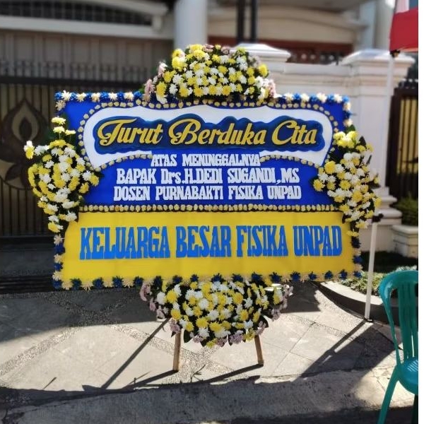 bunga papan wedding bandung/toko bunga bandung florist/florist bandung/papan bunga wedding bandung