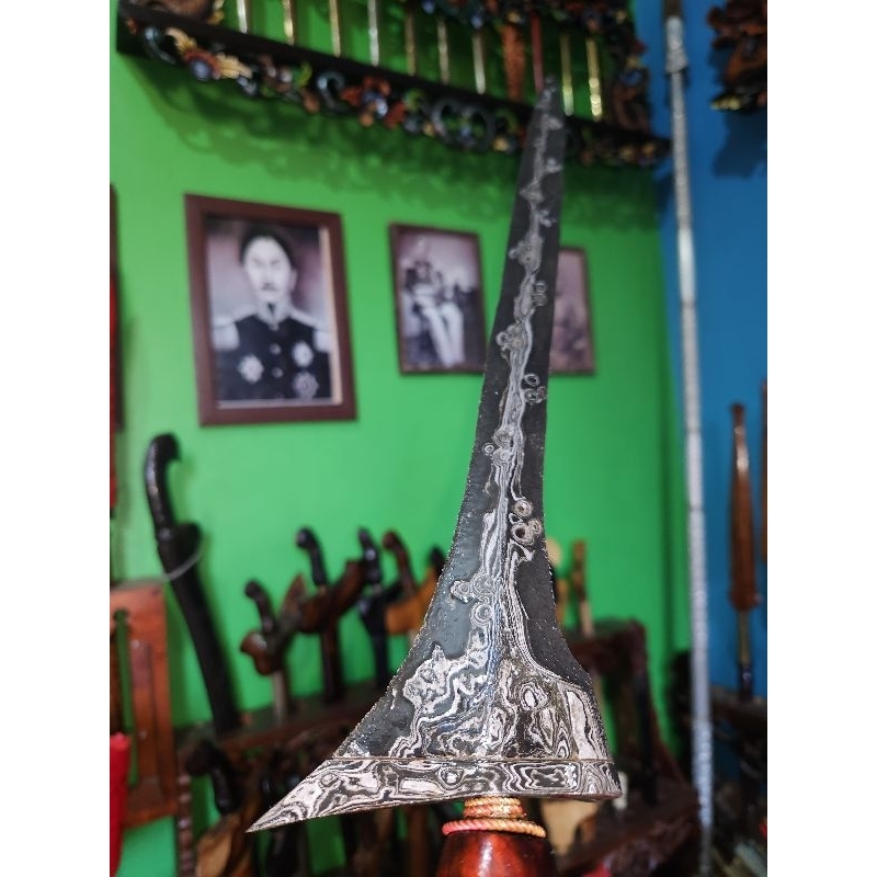 Pusaka keris tilam sari pamor sekar kopi