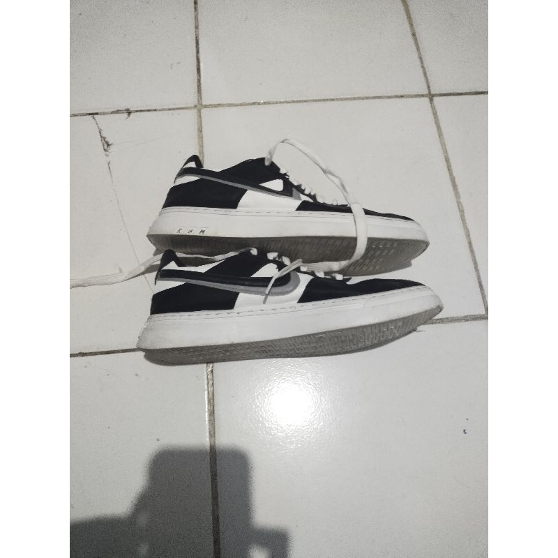 SEPATU SECOND BRAND KEEPING