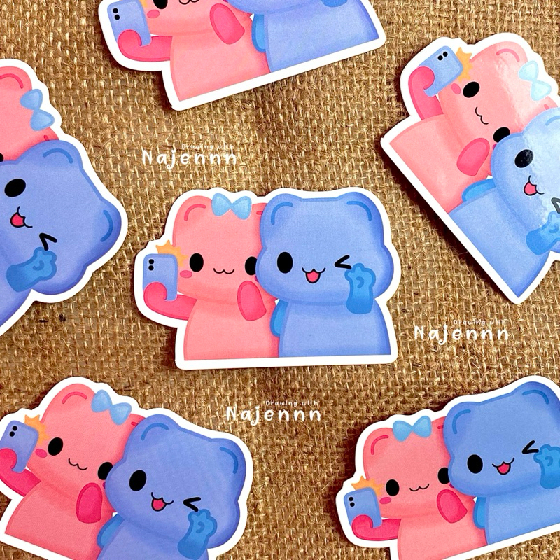 

Take A Selfie With You | NDCS002 | Die Cut Sticker | Sticker Vinyl | 8 cm | Waterproof Sticker | Cute Sticker | Journal Sticker | Deco Sticker | Sticker Flakes | Sticker Laptop | Sticker Lucu | Sticker Tahan Air | Glossy | Sticker Anak | Najennn Sticker