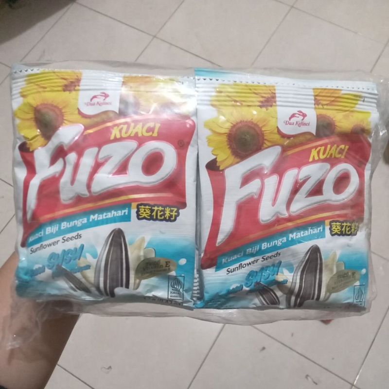 

kuaci fuzzo 1 pack isi 20 renceng