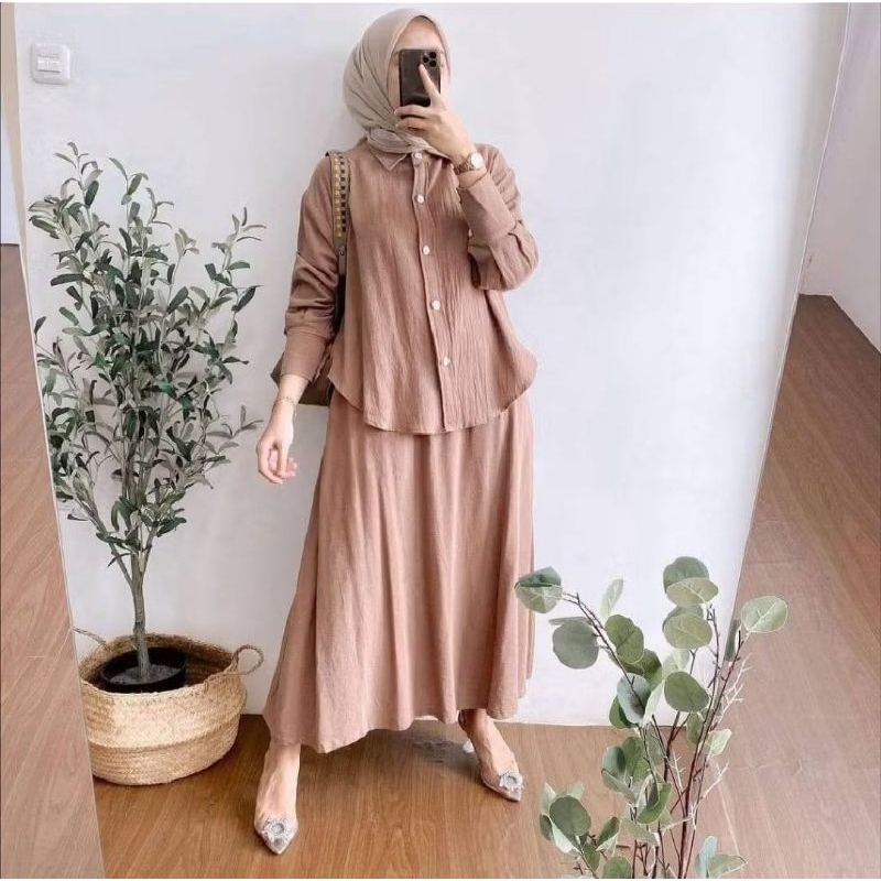 BIG SALE DELISHA ONE SET ROK CRINKLE SETELAN ROK DAN KEMEJA WANITA MUSLIM TERBARU SETELAN ROK DAN AT