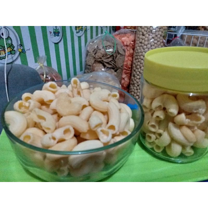 

MAKARONI KEJU GURIH RENYAH EMPUK