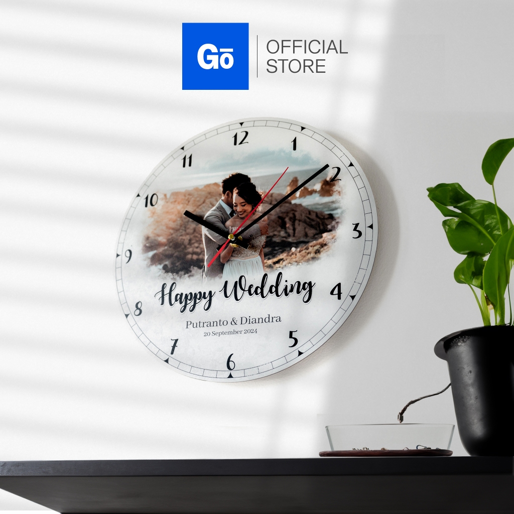 FCC - Jam Dinding Kayu Custom Nama dan Foto Kado Pernikahan Goovink