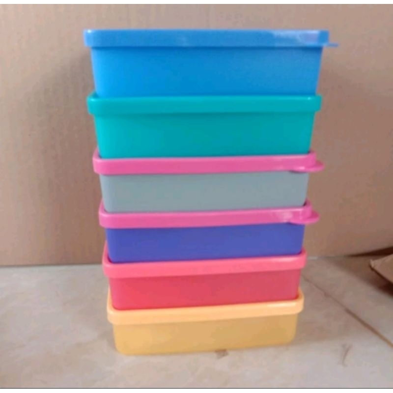 Medium square Tupperware