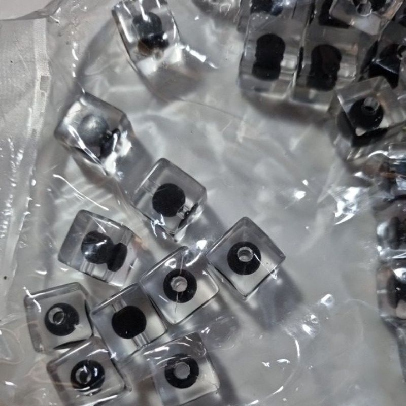 Manik Mote Akrilik isi bening bulat Kubus 100 gram