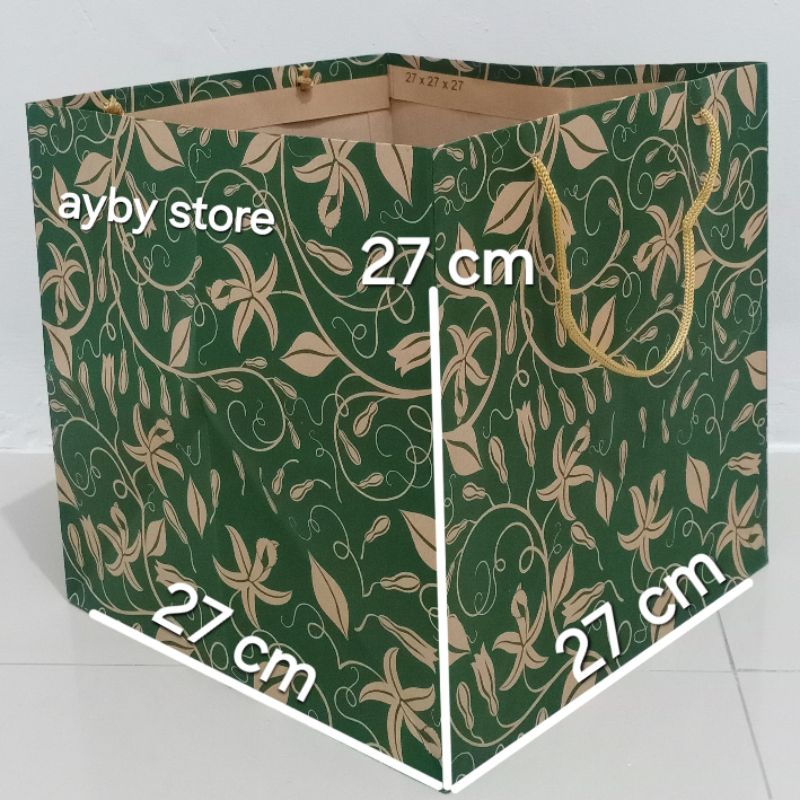 

paperbag batik kotak ukuran 27 x 27 x 27