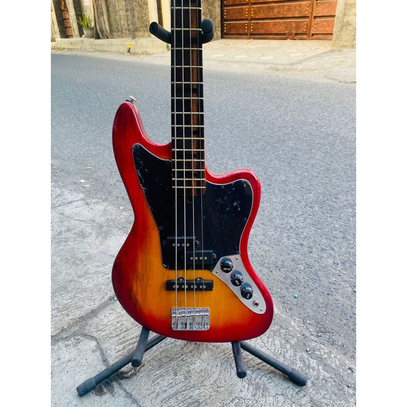 Bass Fender Jaguar RedCherry