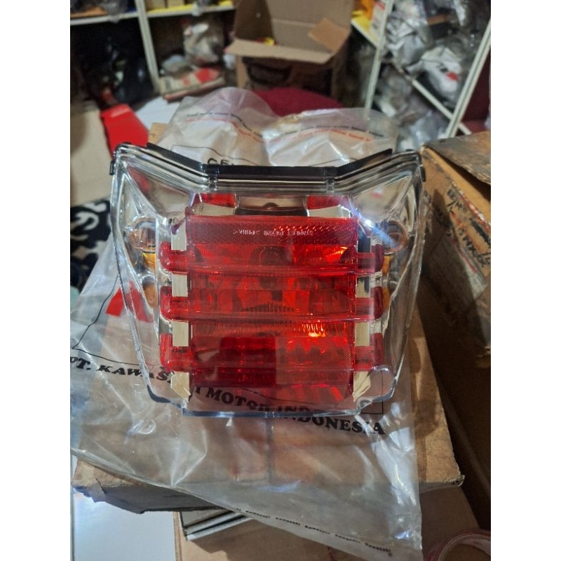 stoplamp kawasaki zx130 baby ninja ZX 130 lampu belakang assy Zx130 ZX 130 original kawasaki NOS