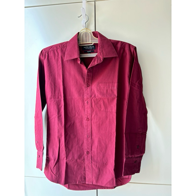 Kemeja merah maroon pierre gruno S