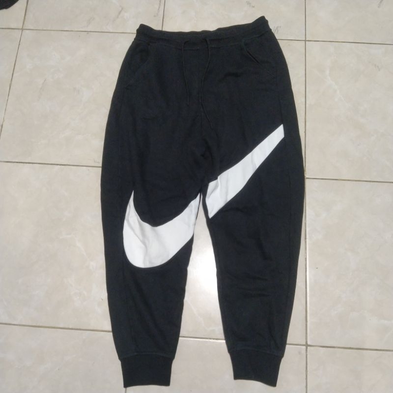 CELANA  NIKE BIG SWOOSH