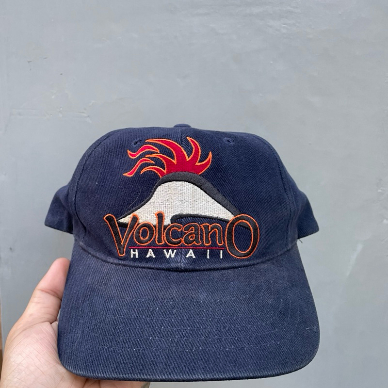 Topi Vintage Hawaii Volcano
