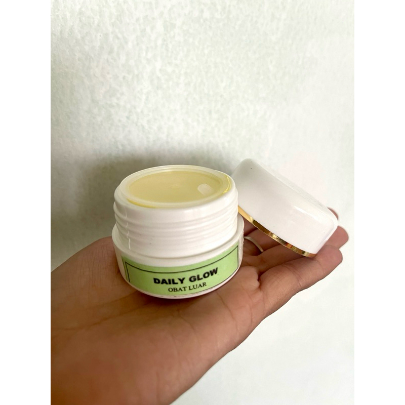 DAILY GLOW DAY CREAM ORIGINAL FARMASI