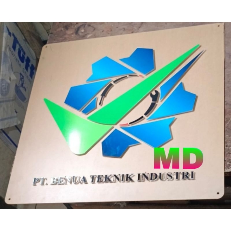 

papan nama pt + logo pt akrilik / tempat usaha custom uk 100 cm x 80
