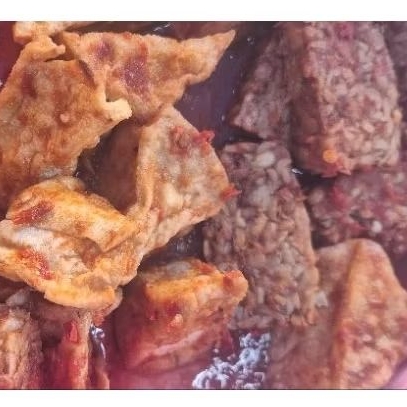 

lauk pauk makan jadi. tinggal makan. pesnan pagi jam 7-10 pagi