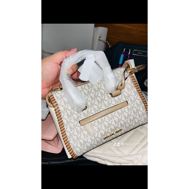 MK CARINE EXTRA SMALL