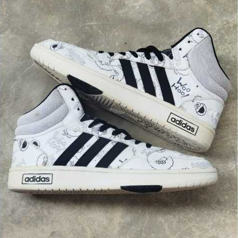 Sepatu Second Branded Adidas High Motif Hitam Putih