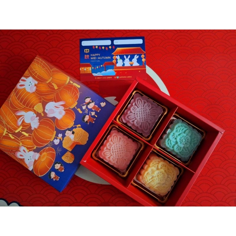 

Kue bulan / Moon cakes / mooncake snow skin isi 4 / snow skin mooncake