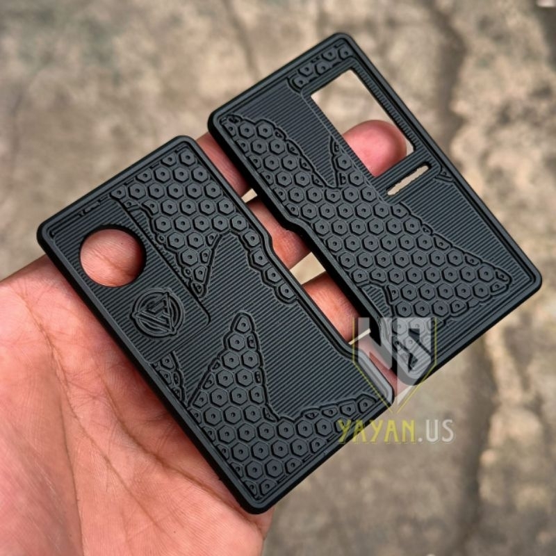 

Black matte Acrylic OctoLine Texture Panel V2 motif