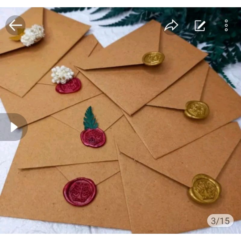 

Amplop ruatik sedang ukuran kurleb 9x12 cm warna seal merah dan emas