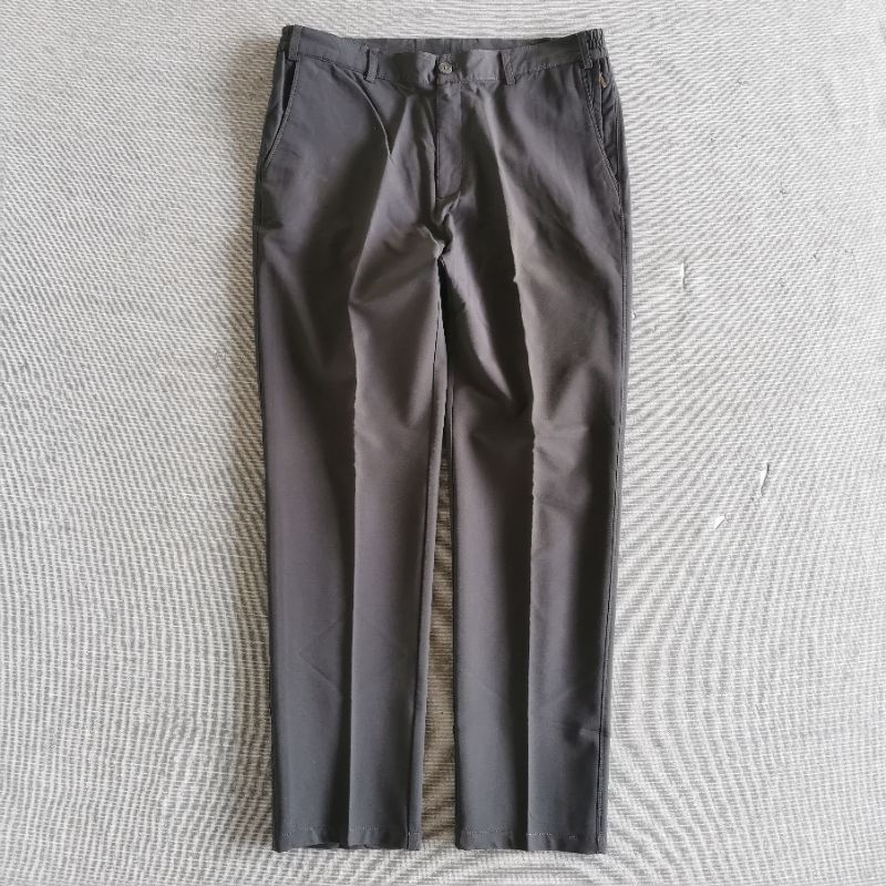 MOUNTAIN VALLEY CELANA KERJA OUTDOOR SECOND SIZE JUMBO 36