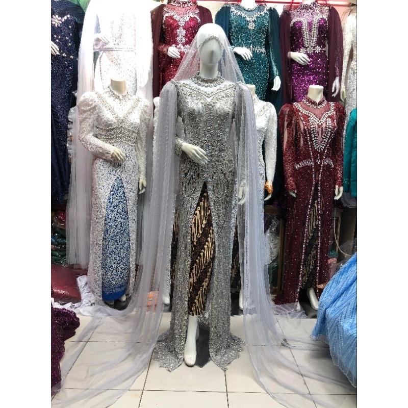 kebaya weding santili ekor belah bis pakai kain jarik