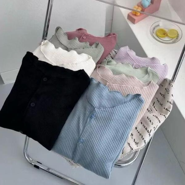 Cardigan Rajut Crop Top Kancing Knitwear Korean Style