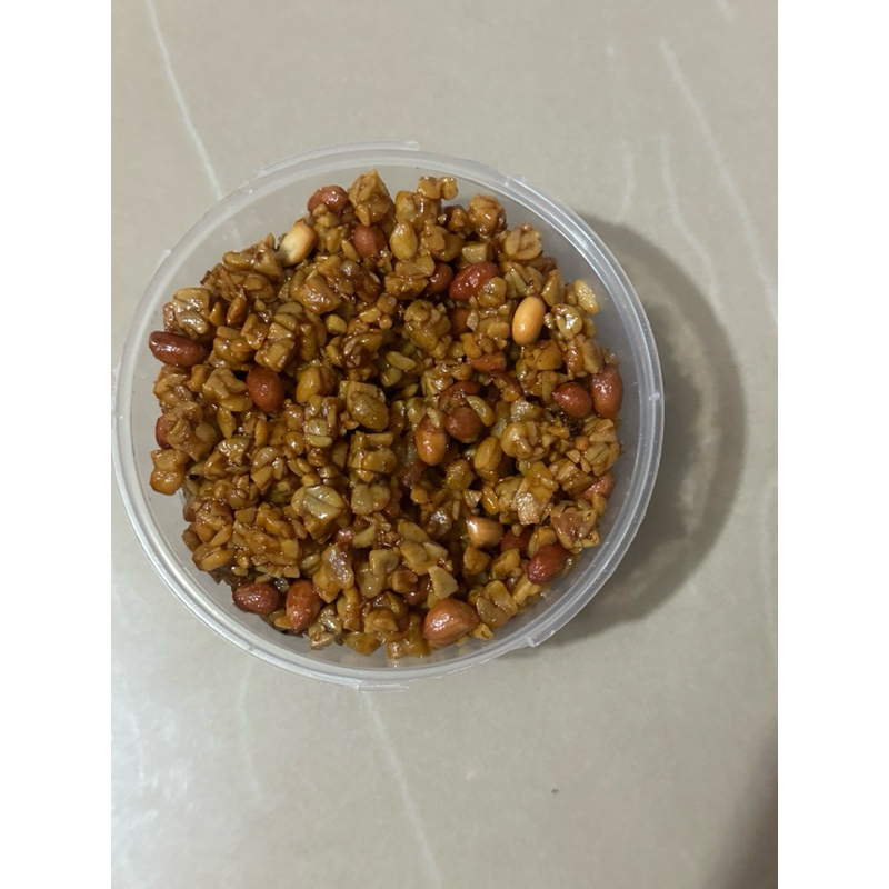 

Tempe Orek Naomi home made di jamin enak