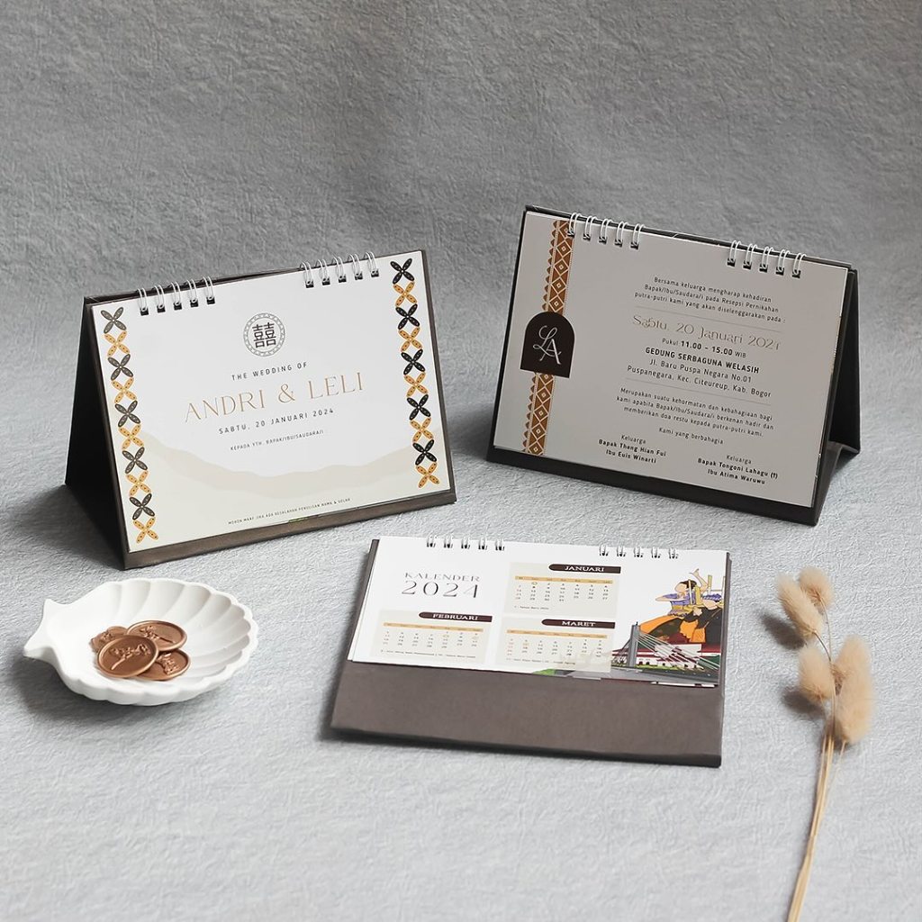 Undangan Pernikahan Custom Model Kalender Meja Tatakan Hard Cover Uk. 17x12cm by Kirana Wedding Card