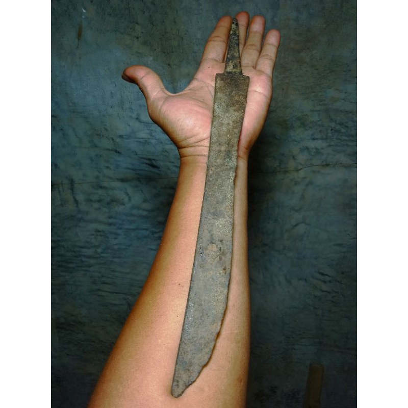 pedang kuno temuan kali berantas