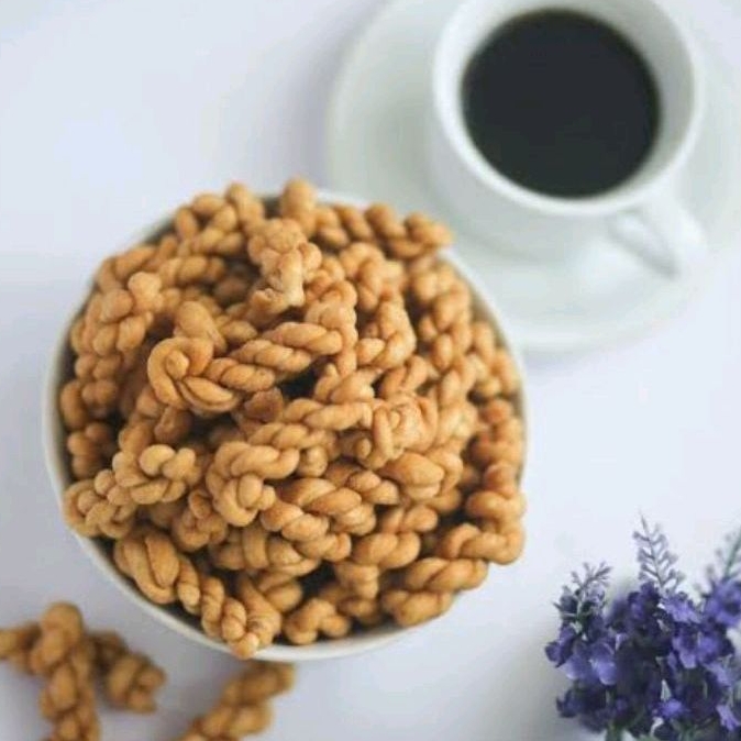 

1 kg Kue Pluntir / Pluntir Manis