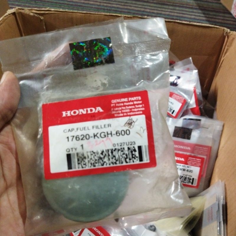 Tutup Tangki Bensin Honda Matic ORI Original 17620-KGH-600