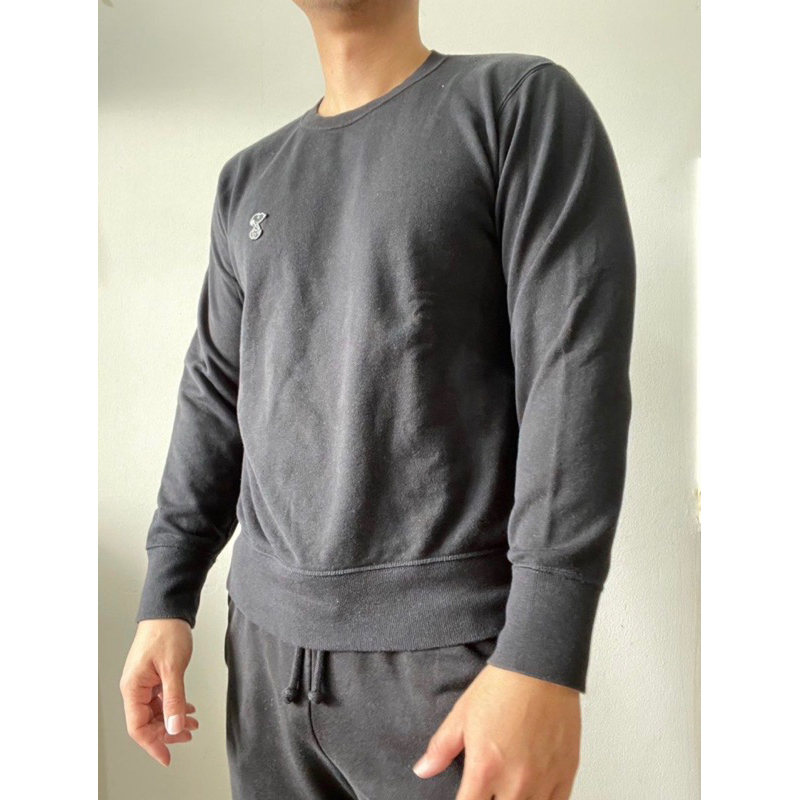 Sweater Uniqlo Kaws Snoopy