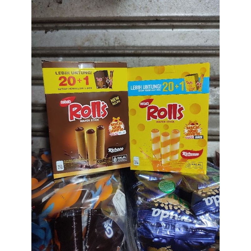 

Nabati Rolls Wafer Stick 1 Box Isi 21pcs