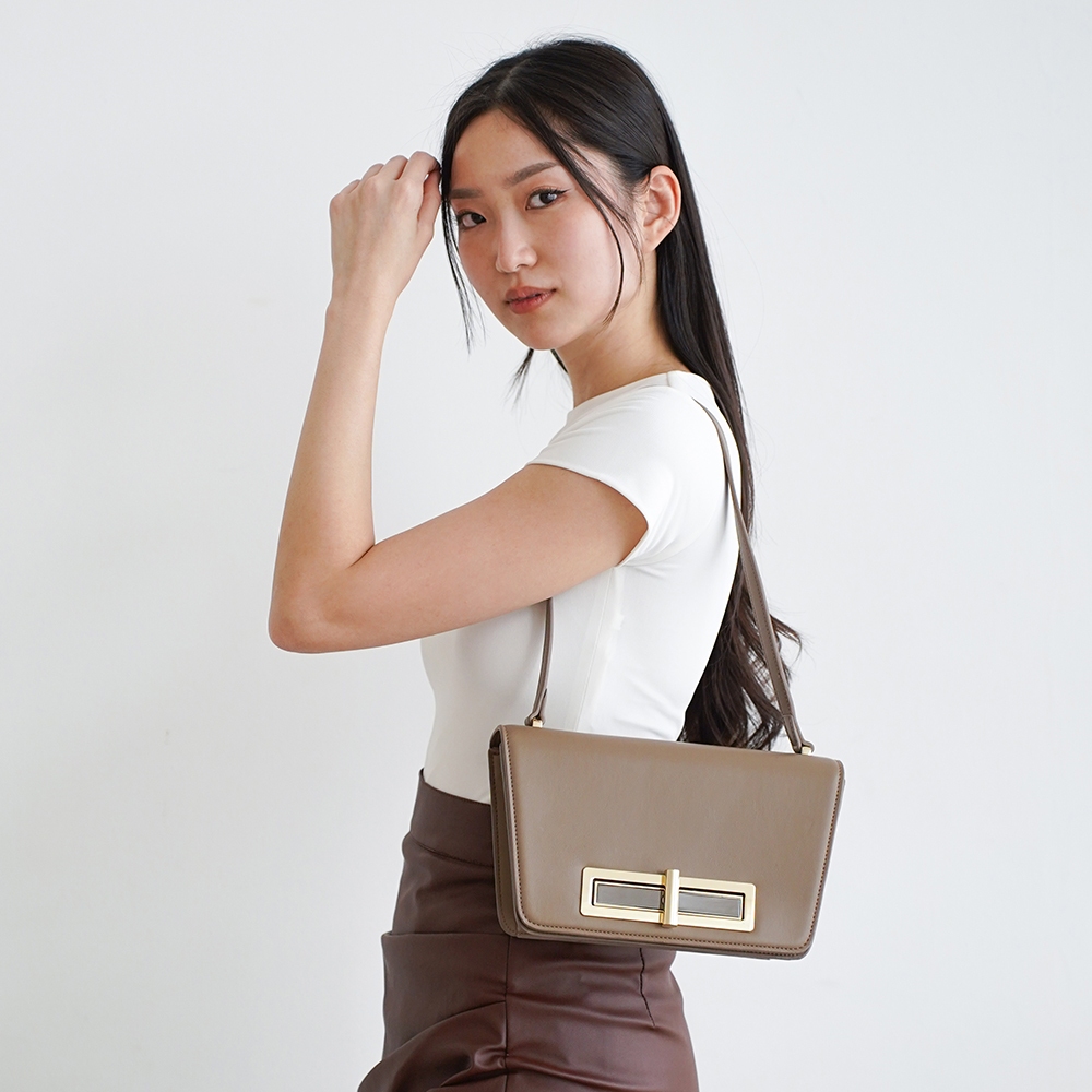 Gobelini 1331 Baldini Flap Shoulder Bag