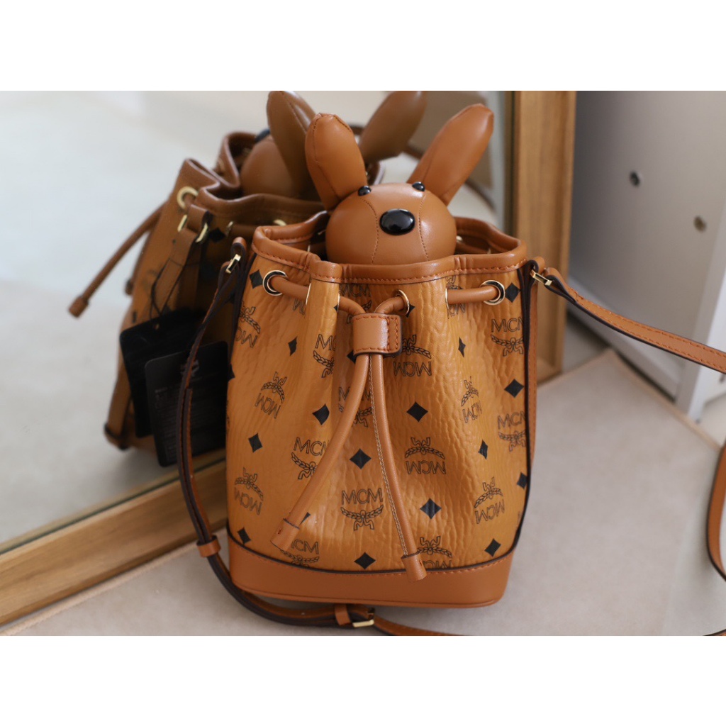 MCM Viestos Hand Crossbody Bag Bucket Bag Shoulder Bag/Tas Selempang Tangan MCM Visetos Tas Bucket T