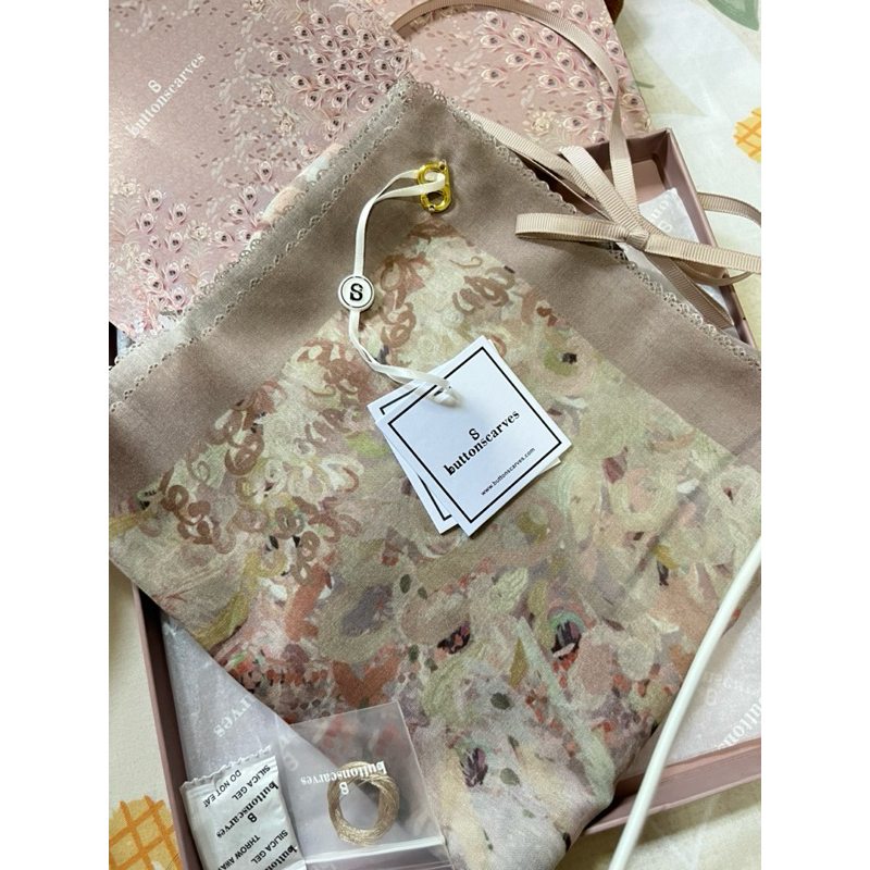 Buttonscarves ederra milky