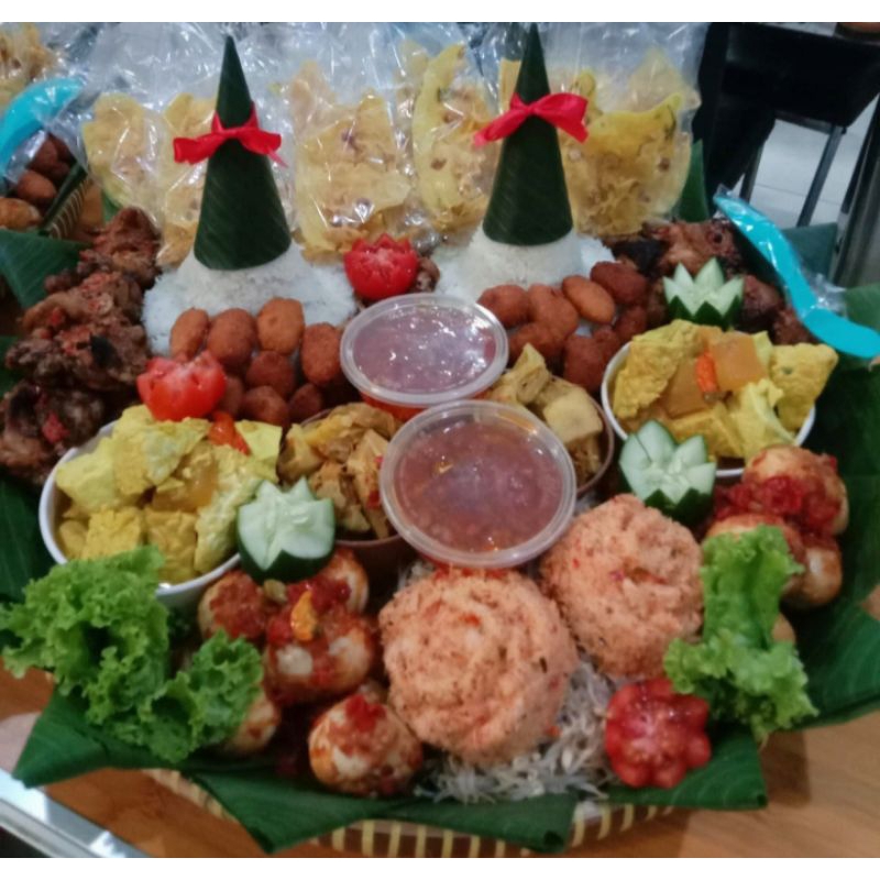 

Tumpeng nasi urap lengkap 20 orang